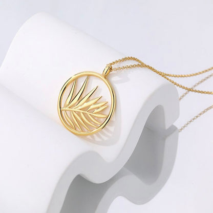 Sterling Silver Beautiful Golden Leaf Pendant Necklace.